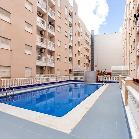 Jolvita تورّيفيِخا